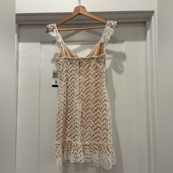 NWT City Studio White & Tan Floral Lace Soft Girl Mini Party Dress Size 3 - Picture 3 of 14